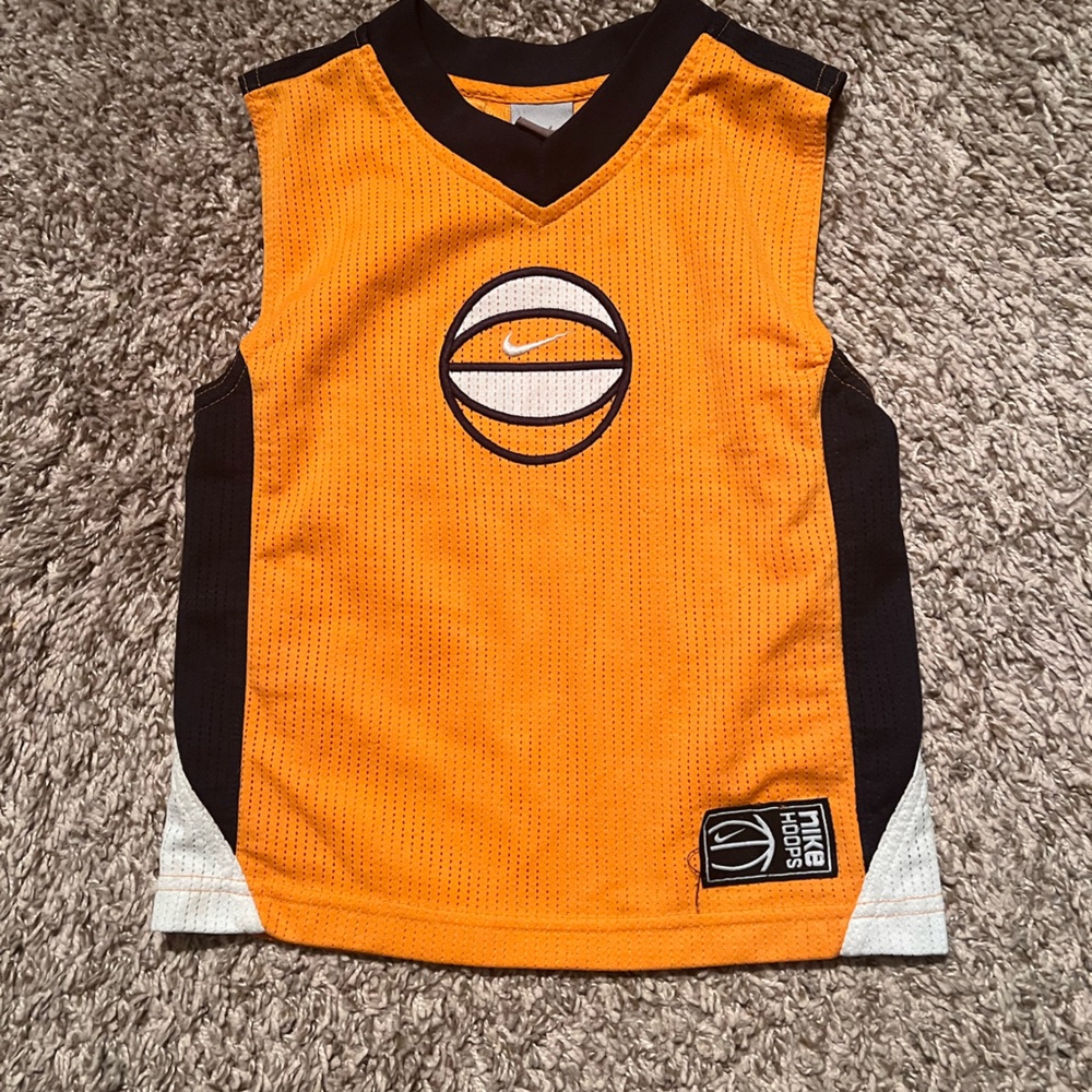 VINTAGE Nike Hoops Jersey Yellow Embroidered Basketball Center Swoosh